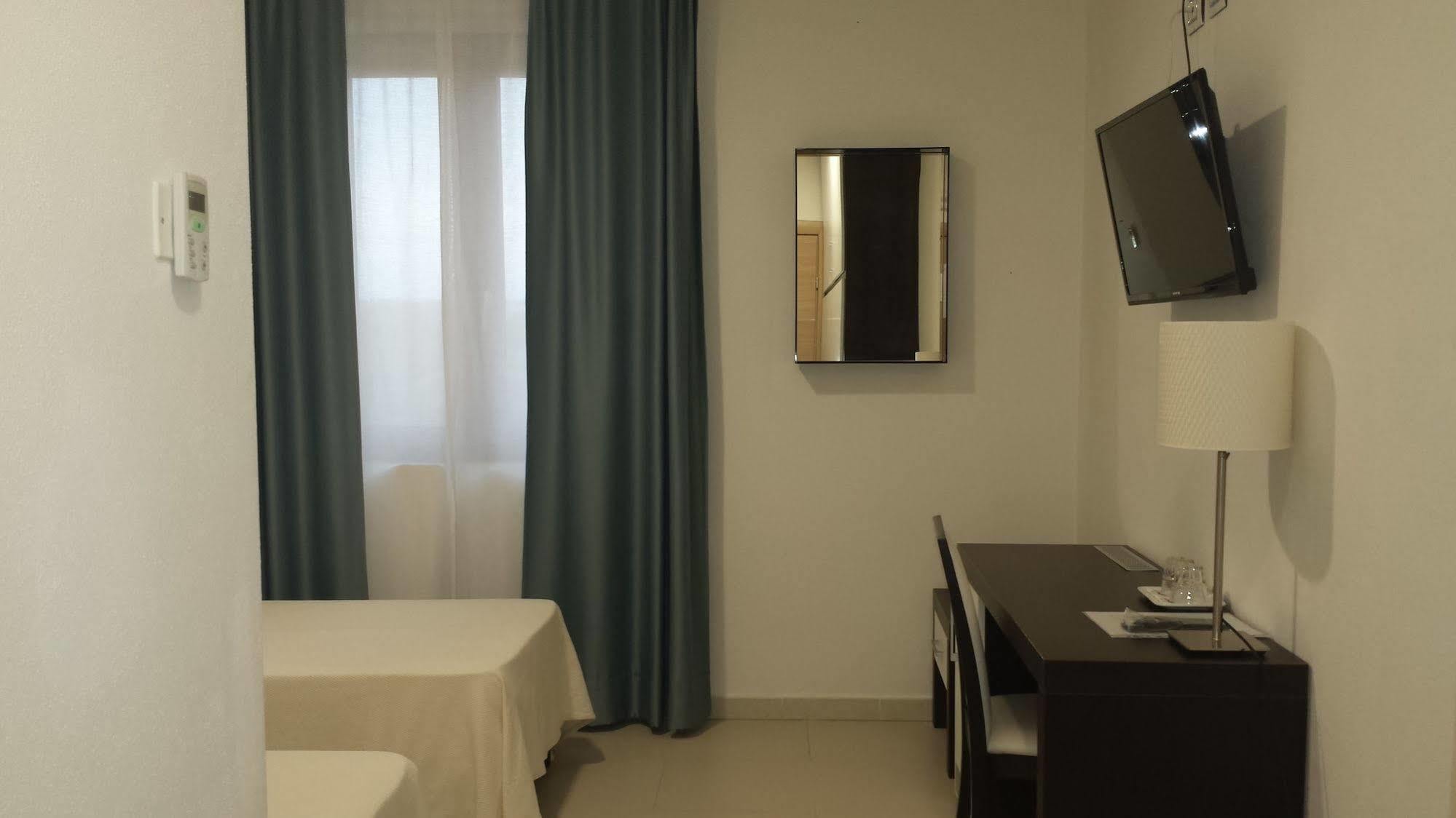 Buddi Hotel Platamona Exterior photo
